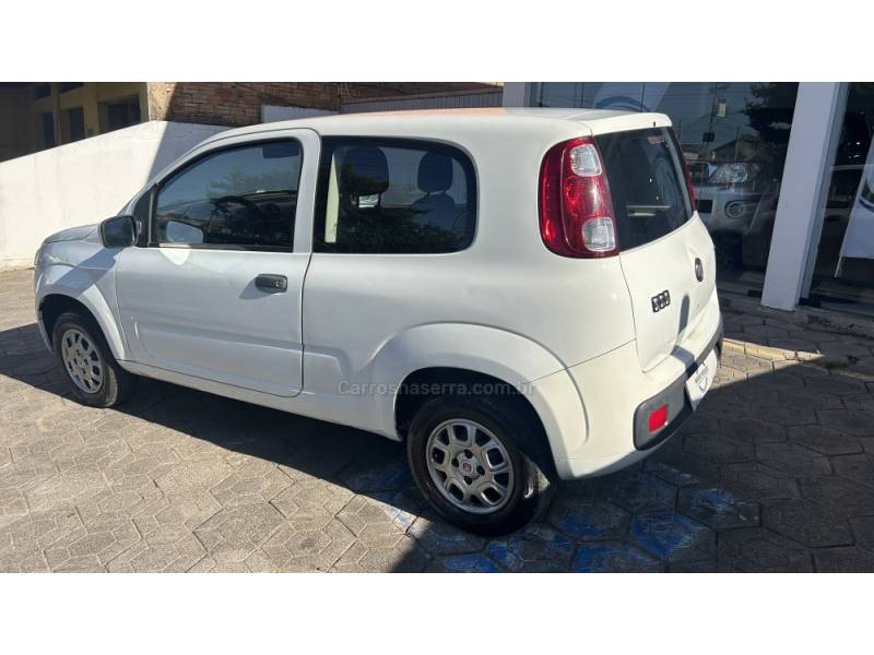 FIAT - UNO - 2015/2015 - Branca - R$ 12.900,00