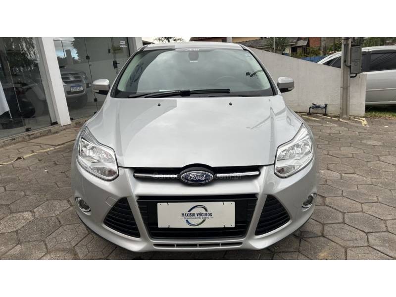 FORD - FOCUS - 2014/2014 - Prata - R$ 23.990,00