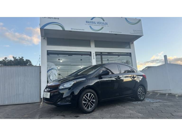 HYUNDAI - HB20S - 2014/2014 - Preta - R$ 22.990,00